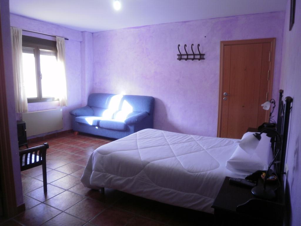 Hostal El Olmo Camarena de la Sierra Δωμάτιο φωτογραφία