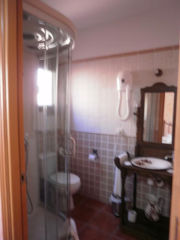 Hostal El Olmo Camarena de la Sierra Δωμάτιο φωτογραφία